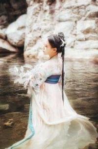 傅經(jīng)年夏微微封面